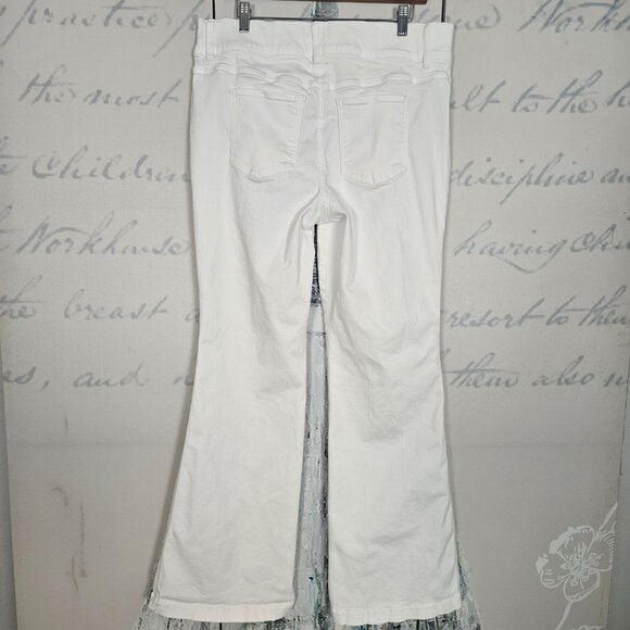 SPANX Jeans High Rise Flare Leg Pull On White Plus Size 1X - Picture 3 of 9